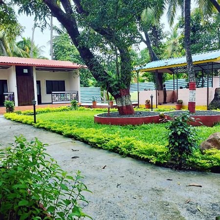 Hotel Happy Holiday Alibaug Alībāg Exterior foto