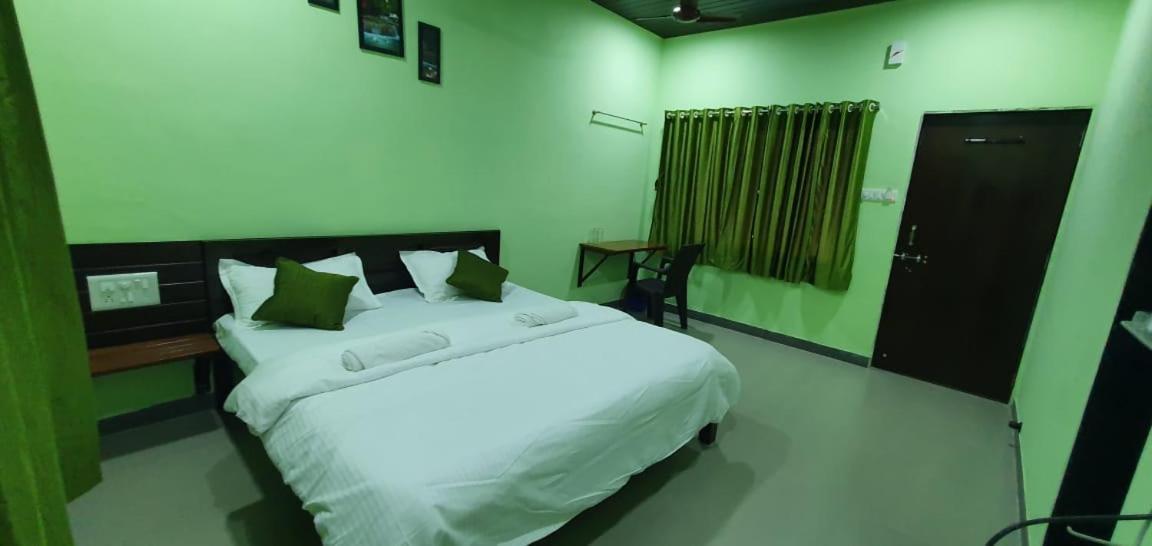 Hotel Happy Holiday Alibaug Alībāg Exterior foto