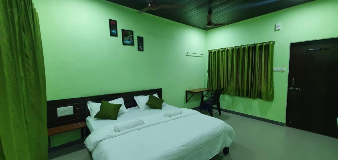 Hotel Happy Holiday Alibaug Alībāg Exterior foto