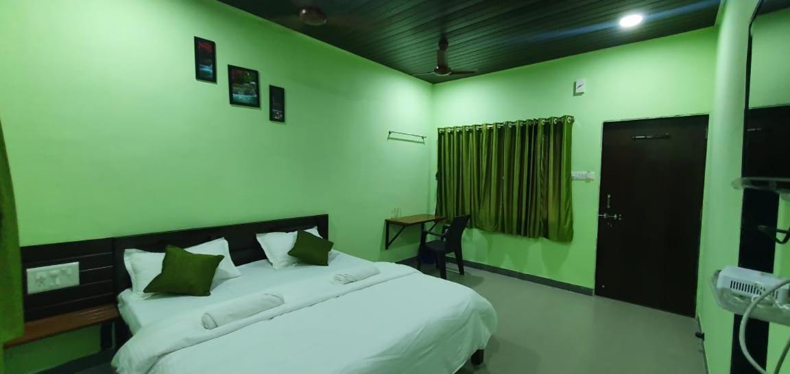 Hotel Happy Holiday Alibaug Alībāg Exterior foto